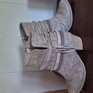 Stylish Gray Ankle Boots